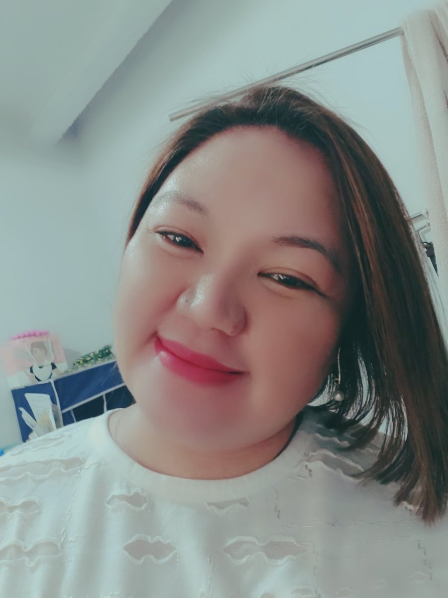PinkySaret's tweet photo. Happy lang!❤❤❤ https://t.co/zzFgdN3aZM