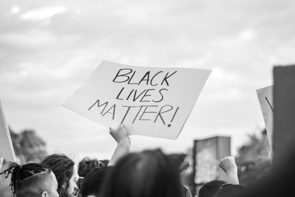 ariumliving's tweet photo. We challenge all of our partners, employees, and residents to join us in this commitment – in acknowledging our responsibility as members of society in contributing to the challenges we are facing today and then actively looking for ways to be better. Black lives depend on it. https://t.co/ujaZbWKsCv