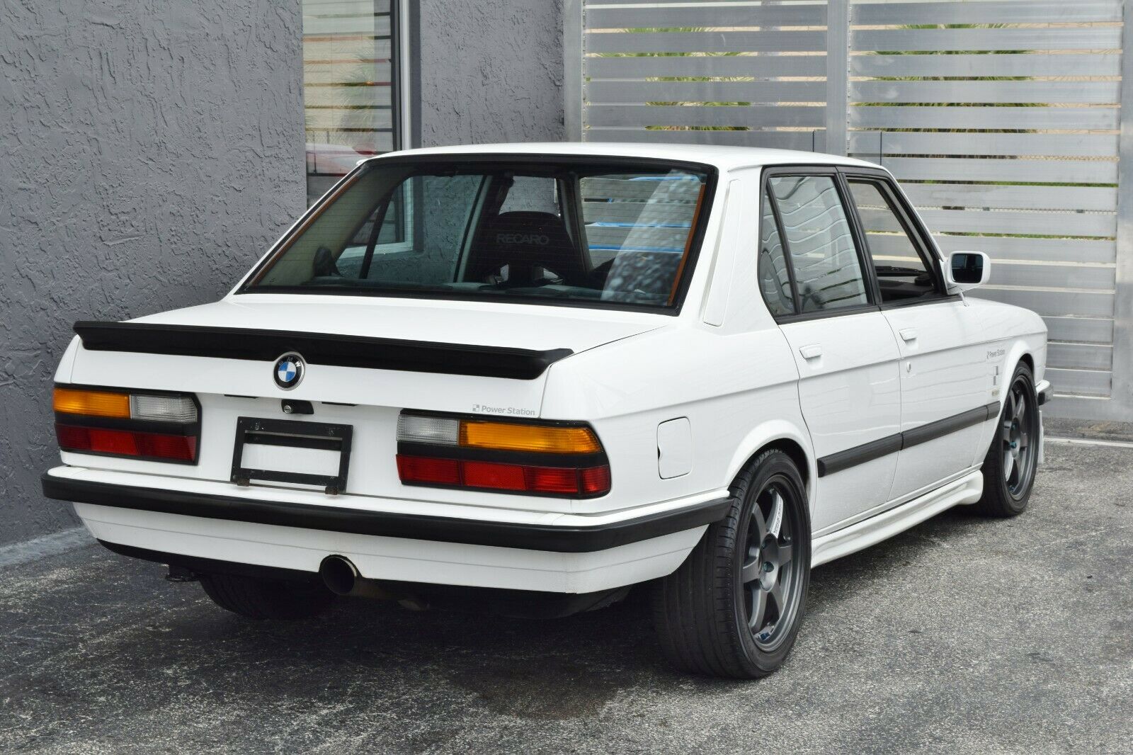 Unicarns Auf Twitter Monster 1986 Bmw 528i E28 Hks Twin Turbo 600 Hp For Sale In Us More Info And Price T Co Hpvpntzhwi Uniquecarsforsale Bmw E28 Twinturbo T Co Z1dgdg6pjp Twitter