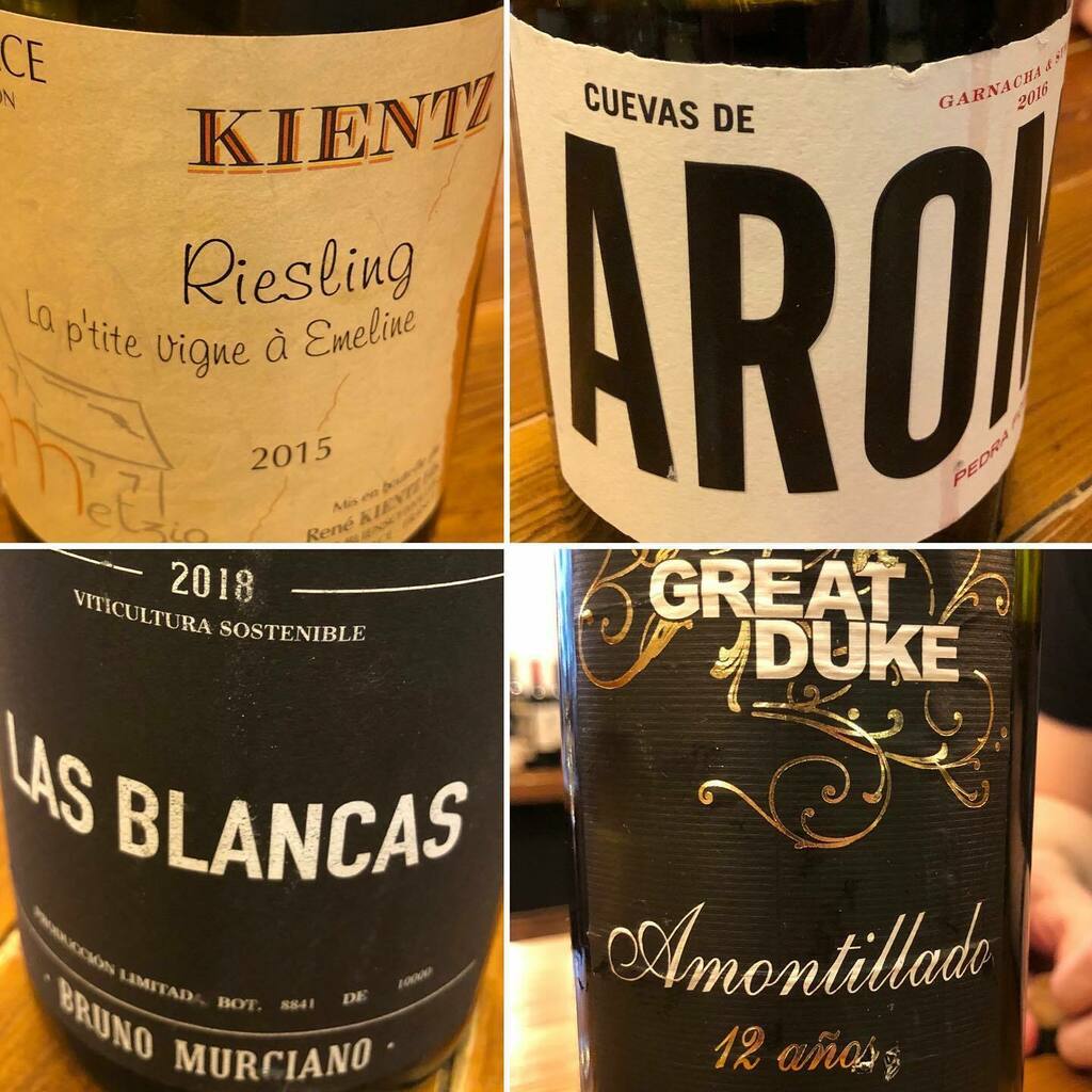 Los vinos de @vihedo55, aka Sr. Maître, de nuevo como siempre en @latasqueria  #newnormal 
#kientz #cuevasdearom @brunomurciano @bodegajuanpinero instagr.am/p/CBS41m_KGEi/