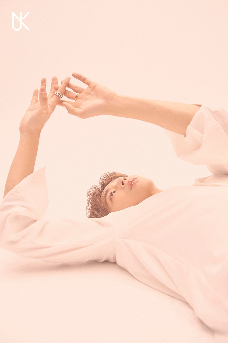 mingfeel_2618's tweet photo. #유노윤호를_1년동안_FOLLOW
#Uknow1stAnniversary
시간이 빠르게 흘러 어느덧 유노윤호 솔로 데뷔 1주년 https://t.co/ZCkd0Bs9im