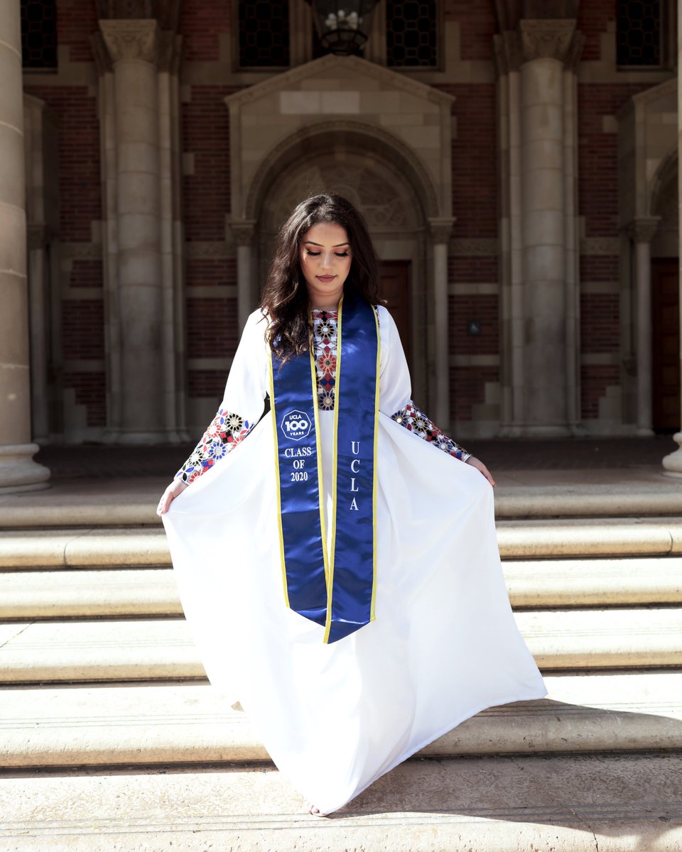 maryamhaidar_'s tweet photo. 14 years ago, I came here and didn’t speak a word of English. Today I graduate as first gen from the number 1 public university as magna cum laude (hopefully). My success is due to Allah ﷻ, my parents, and my support system. I wept, I failed, I worked hard and I succeeded. https://t.co/uUoXNz3WiR
