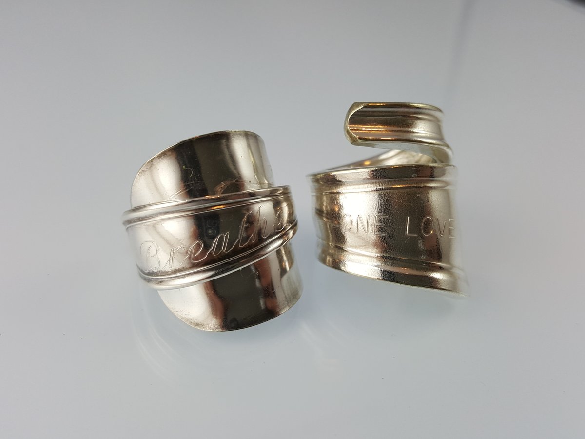 lostandforged's tweet photo. @katmauvearts Hey Doug here, 
I have variety of upcylced materials that I transformed into unique jewelry using traditional blacksmith techniques!
Please take a look at both of the links below! 
Thank you for the art share and support!  

https://t.co/fdskorHmnd
https://t.co/1DWMN992Fm https://t.co/mKlKoWlfIz