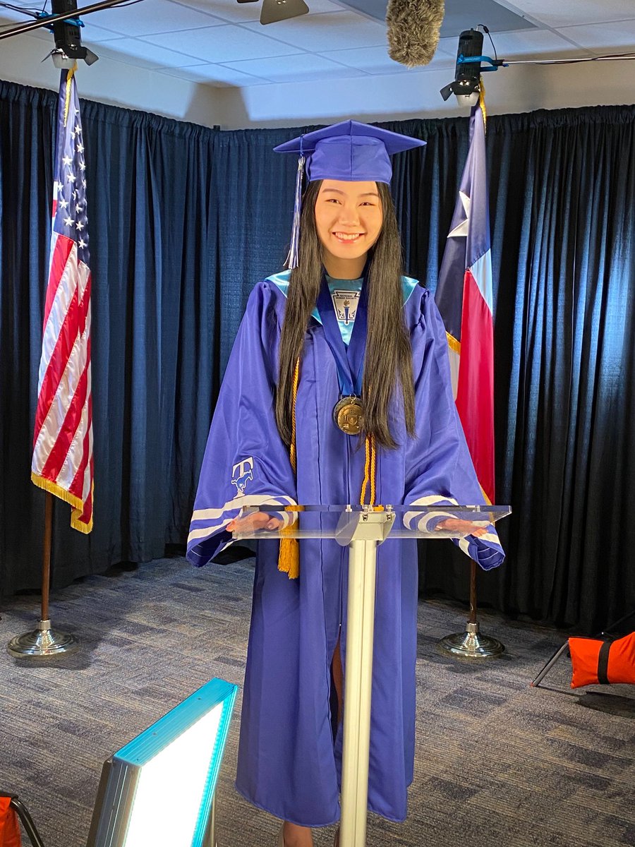 JETHS_2020's tweet photo. Check out THS Valedictorian Michelle Li in the studio! #TaylorMade2020 https://t.co/tEvQBsTCKl