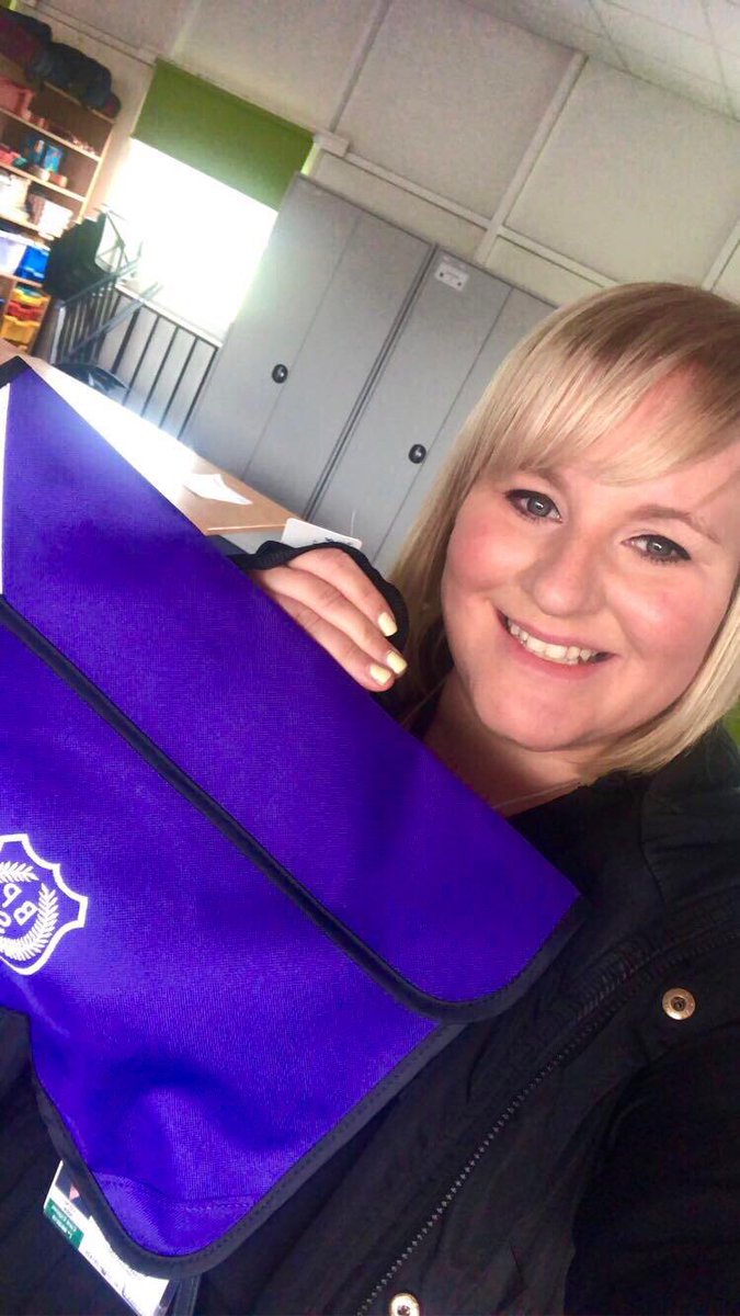 BoghallPSch's tweet image. 💜 Did you spot us out and about today delivering our little bit of “Boghall in a bag”  Was lovely being able to say hello to our new Primary 1 children 👋🏻 More to be delivered tomorrow! #primary1Transition @BoghallN @ColumbaNursery @RainbowBathgate @wlbeyc @LoveWestLothian