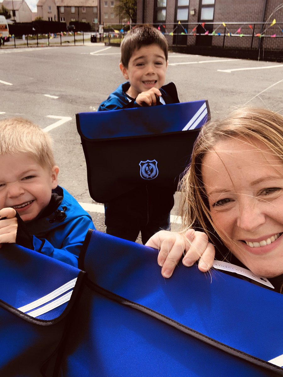 BoghallPSch's tweet image. 💜 Did you spot us out and about today delivering our little bit of “Boghall in a bag”  Was lovely being able to say hello to our new Primary 1 children 👋🏻 More to be delivered tomorrow! #primary1Transition @BoghallN @ColumbaNursery @RainbowBathgate @wlbeyc @LoveWestLothian