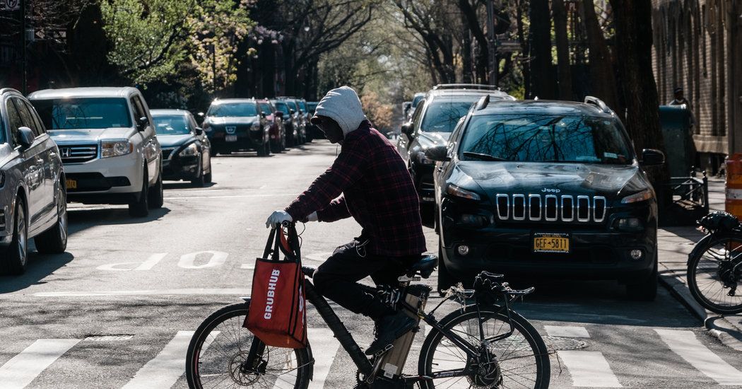 After flirting with #Uber, #Grubhub surprised everyone by getting acquired by Just Eat Takeaway. There are have been 25(!) food delivery mergers/acquisitions in the past two years. buff.ly/2MNNRgD