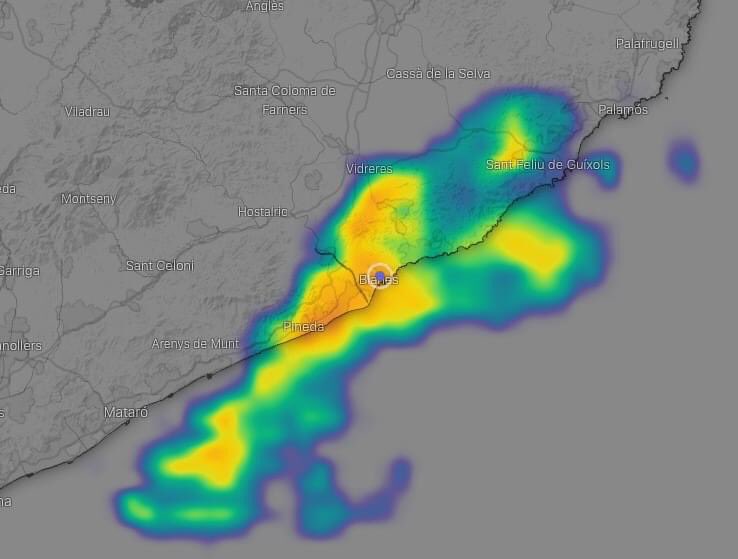 Blanes_cat's tweet photo. Avís de Protecció Civil @Blanes_cat : L'episodi de pluges intenses i tempesta a Blanes està minvant, ja que el front de la borrasca s'està desplaçant en direcció al Maresme #protecciócivil #plugesintenses #precaució https://t.co/u5gn1B2nE7