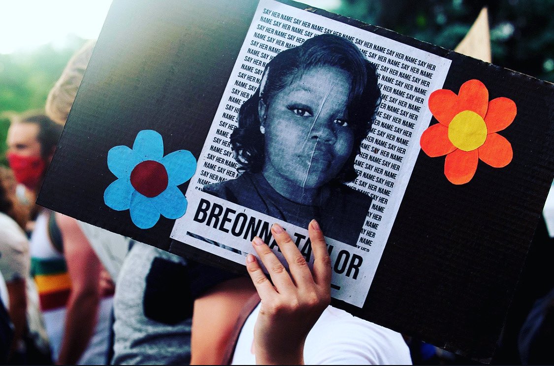 GeorgeFLYD's tweet photo. R.I.P Breonna Taylor. #BLM #FLYD $FLYD #POLICETHEPOLICE https://t.co/vQ8mOwH76G