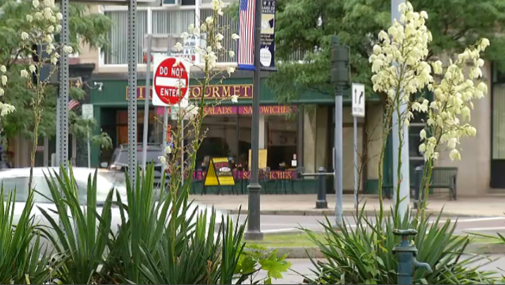 BrianDwyerTV's tweet photo. BREAKING: Watertown to create an outdoor dining area in Public Square this weekend. It will also vote Monday to relax its open container laws. @SPECNewsCNY https://t.co/8zG7XJ8EZh