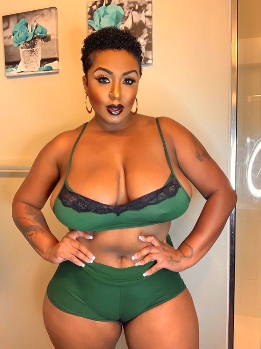 Goodmorning 😋💚 don&rsquo;t be rude say it back ? 👀 https://t.co/7JOFra1Jqo #thursdayvibes #thursdaymorning<a href="/tag/thursdayvibes"class="tags"><span>#thursdayvibes</span></a><a href="/tag/thursdaymorning"class="tags"><span>#thursdaymorning</span></a>