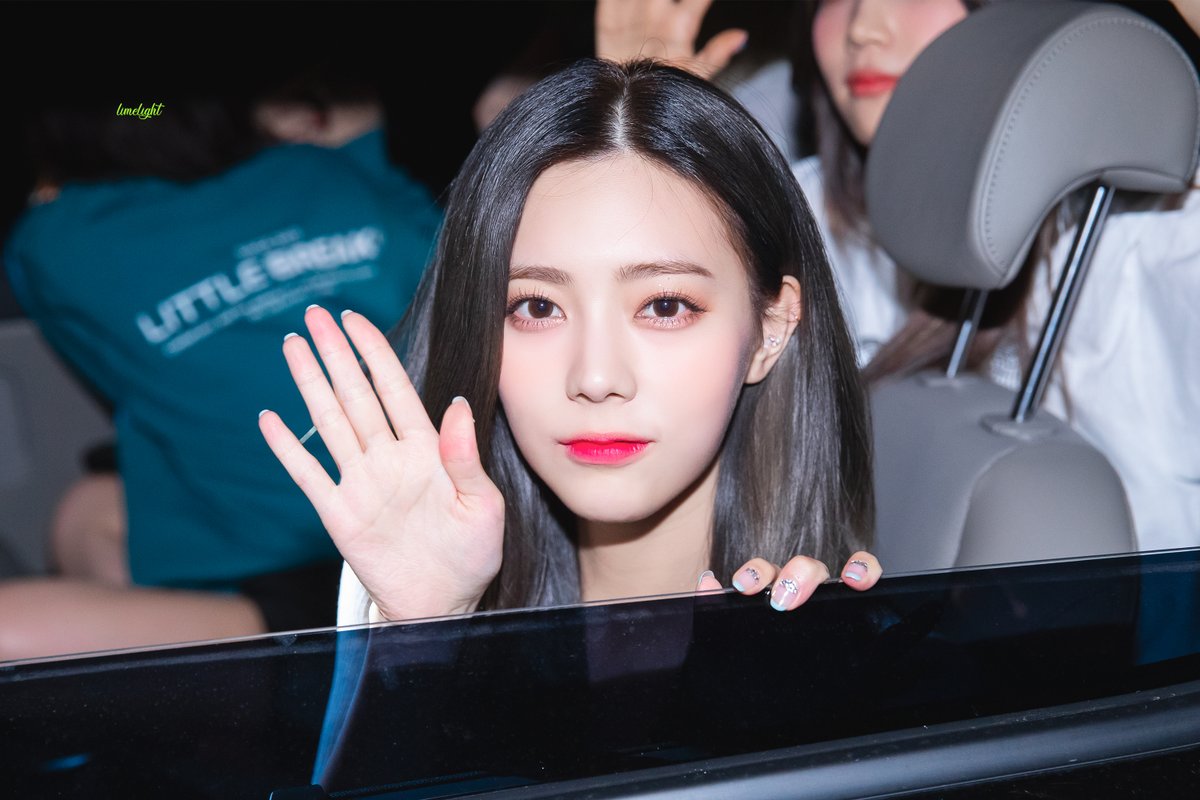 200611
#은채 #EUNCHAE #다이아 #DIA <a href="/dia_official/">다이아 DIA</a>