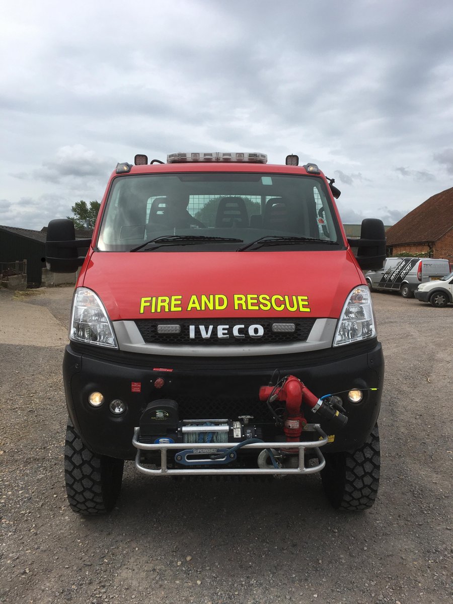 tektanksltd's tweet photo. One of Hampshire's Fire & Rescue wildfire units called in for a running repair. Equipped with a 1200 litre water tank, foam, winch and front mounted remote control jet, perfect for tackling forest and heathland fires.
#tankrepair #tankrepairs #tankrepairshampshire #4x4life https://t.co/guR9RMHzPP