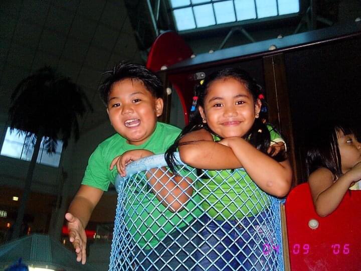 paralaaaur's tweet photo. habadu @J0666H here’s to more years being the best sister 😚✌️ https://t.co/IgswSNdvEC