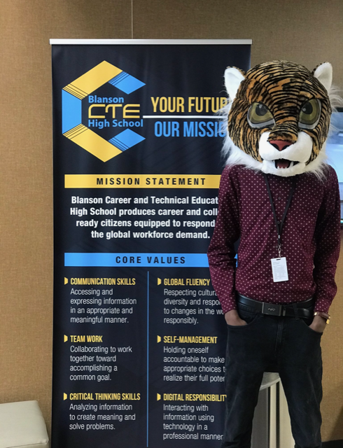Blanson Career and Technical Education High School produces career and college ready citizens equipped to respond to the global workforce demand. Let us help you make your first step. 9th & 10th graders apply here: forms.gle/SCDArH8LxxCtW6… @BenIbarraCTE @AldineISD @AldineCTE