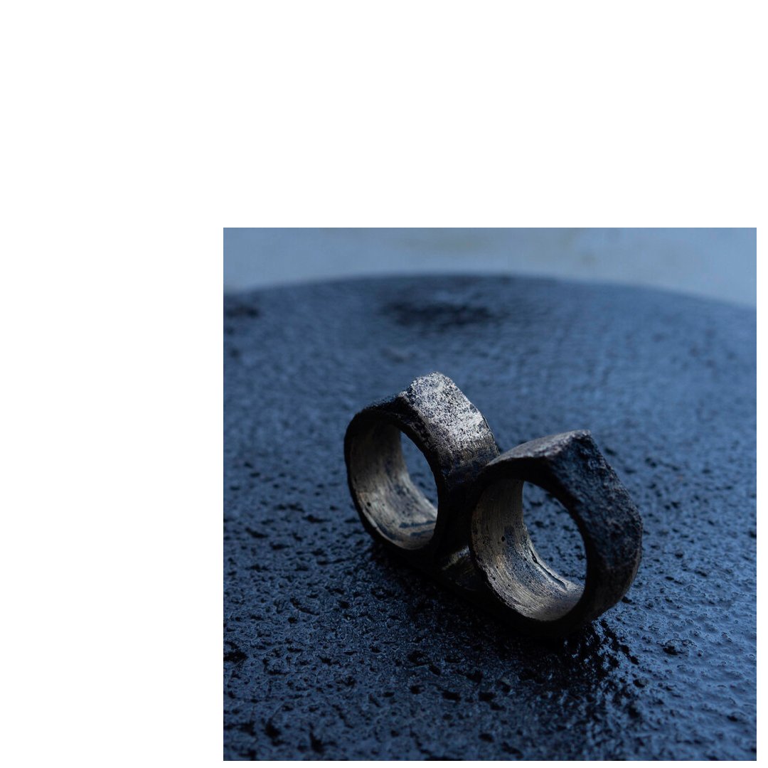 « SURFACE/CAST »⁣⁠
⁠
Incoming »⁣»⁣»⁣ ⁠
⁠
"Protected from death" a new collection from Surface/cast coming soon.
⁠
soo.nr/0lkW

#unconventional ⁠
#surfacecast
#avantgarde⁠
#jewellery