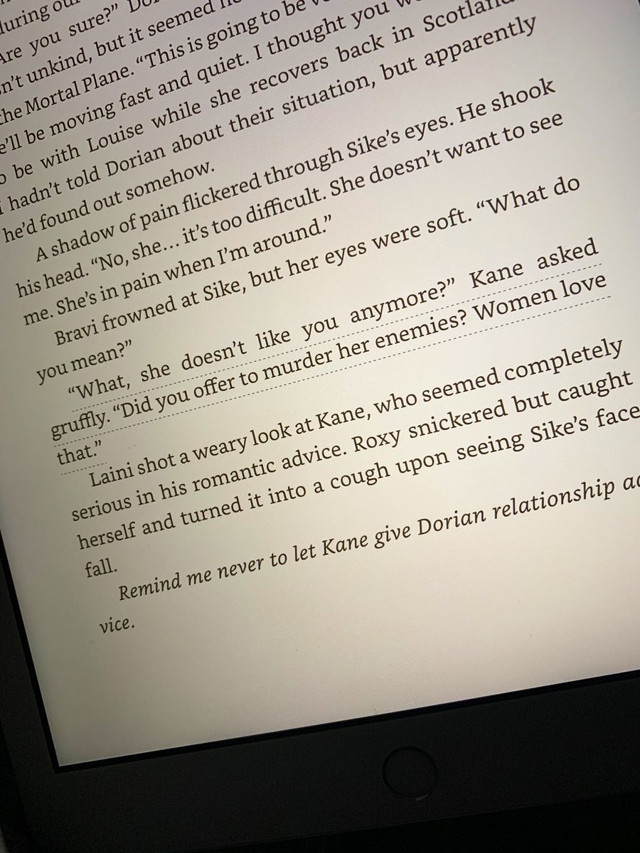 Little_Dhampirx's tweet image. Kane always the romantic 🤣🤣 

#DarkLight3 #DarkWorld 

#BellaForrest