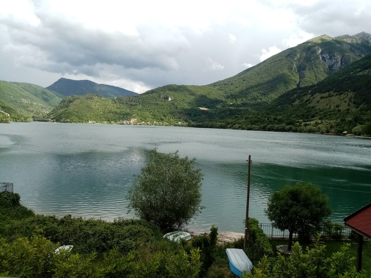 motoclubeuro0's tweet photo. Dopo #pranzo si riparte! Da #villettabarrea verso #scanno e le #goledelsagittario dove è arrivata anche la pioggia!!!
#motoclubeuro0 #euro0 #eurozero #epoca #turismo #sport #wearefmi #fmi #coni #asd #motodepoca #mototurismo #roma #motoraduno #biker #vfr #gpx #lagodiscanno https://t.co/CECkoo862I