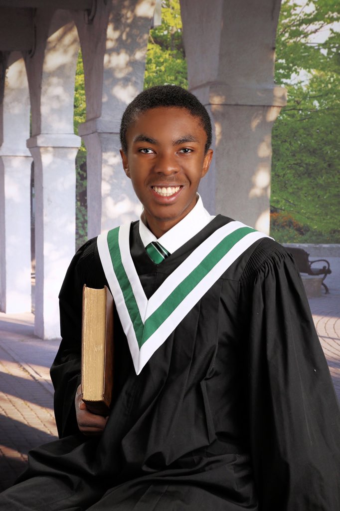 The class of 2020 has voted!! This year's valedictorian is Dorian Knight!! Congratulations Dorian for achieving this honorable distinction!! Well-deserved!