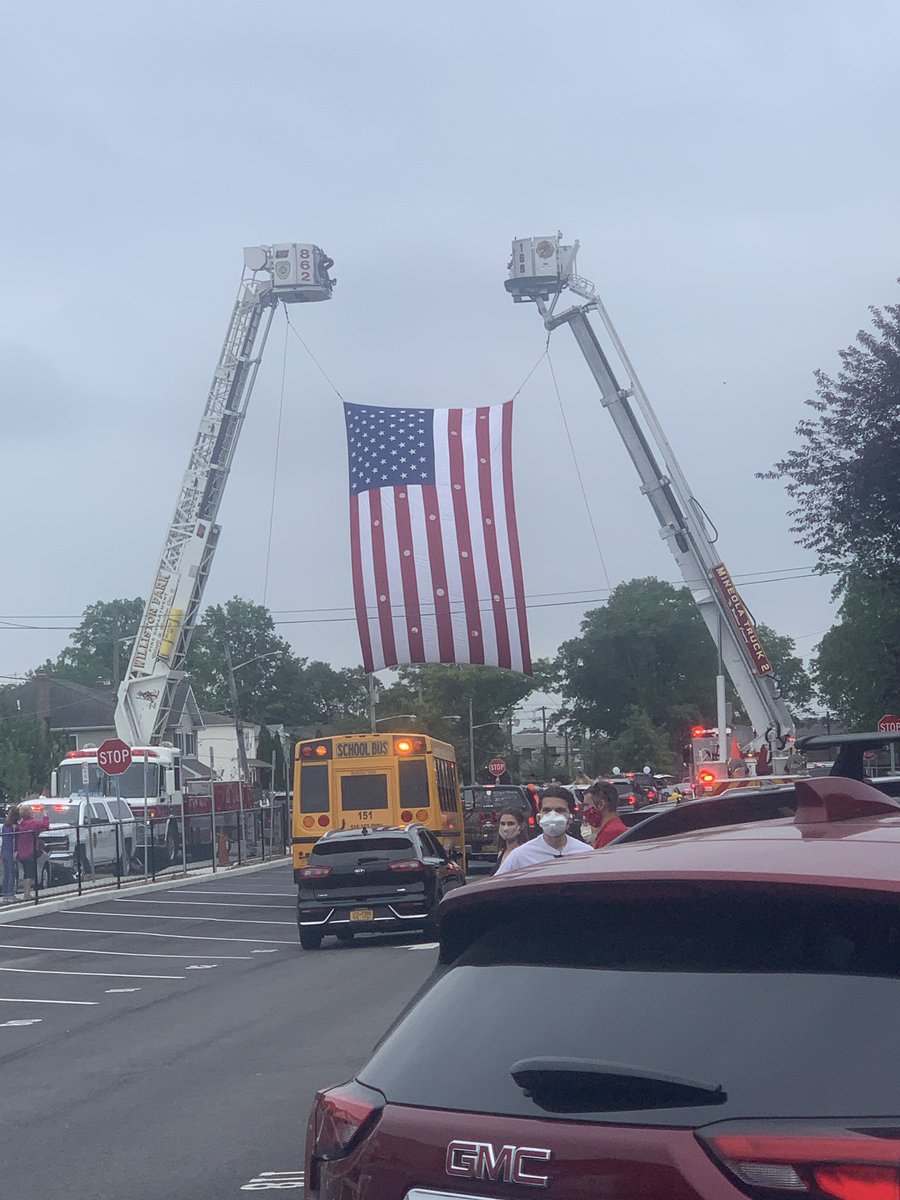 Smiling SENIORS from ear to ear!!! 😀<a href="/MineolaHS2020/">The Class of 2020</a> Senior Parade!!!! This one is for the books!!!! Thank you for all that you have done for us, <a href="/whittneysmith_/">Whittney Smith</a> <a href="/mineolahs/">Mineola High School</a> <a href="/JFretzMineolaHS/">John Fretz</a> <a href="/mrs_kbucchio/">MrsKBucchio</a> 🥰❤️🎉