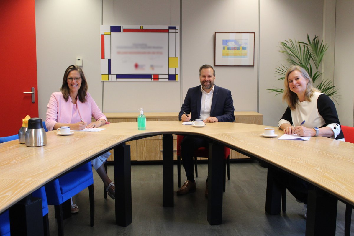 GemeenteDelft's tweet image. Het is belangrijk dat alle onderwijslagen deel uitmaken van het onderwijslandschap👨‍🏫 Ook #vmbo en #MBO. Vooral in #Delft, de stad van #techniek⚙ Gemeente Delft, @LucasOnderwijs en @rocmondriaan onderzoeken daarom verdergaande samenwerking. Lees meer➡ bit.ly/2Yp0yUv