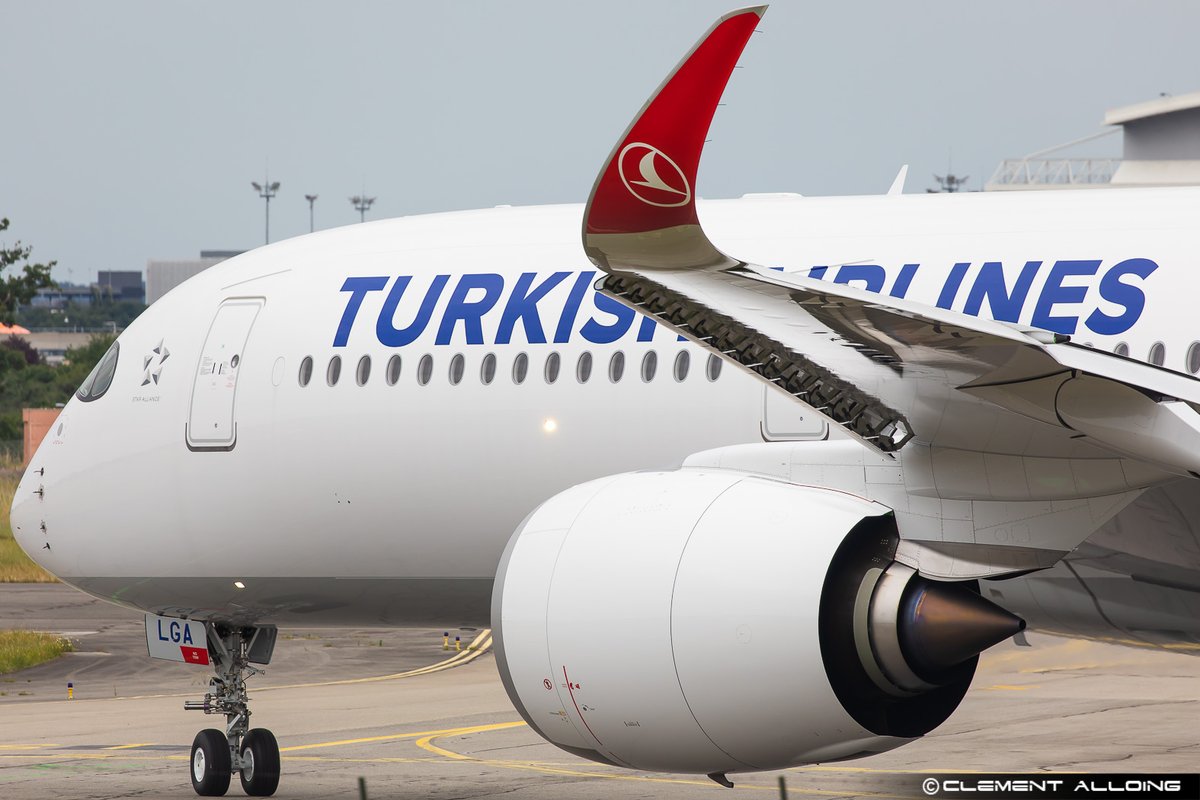 CAlloing's tweet photo. 3 flights for me this afternoon ! 1 first flight , 1 customer acceptance flight and 1 delivery flight ! #TurkishAirlines #A350 #TCLGA on #AIB04GN , #A350 @flyfrenchbee #FHREN on #AIB01FK and #ChinaExpressAirlines #A320neo #B30F5 as #AIB99DO to #Tianjin on @flightradar24 https://t.co/S0cFyQaqG6
