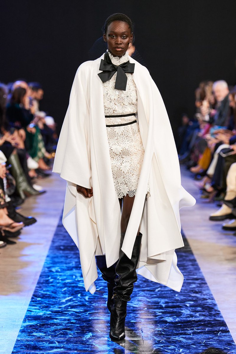 FashionweekNYC's tweet photo. Take a look at the Elie Saab Fall 2020 Collection 😍😍😍 https://t.co/baB2SMxniJ