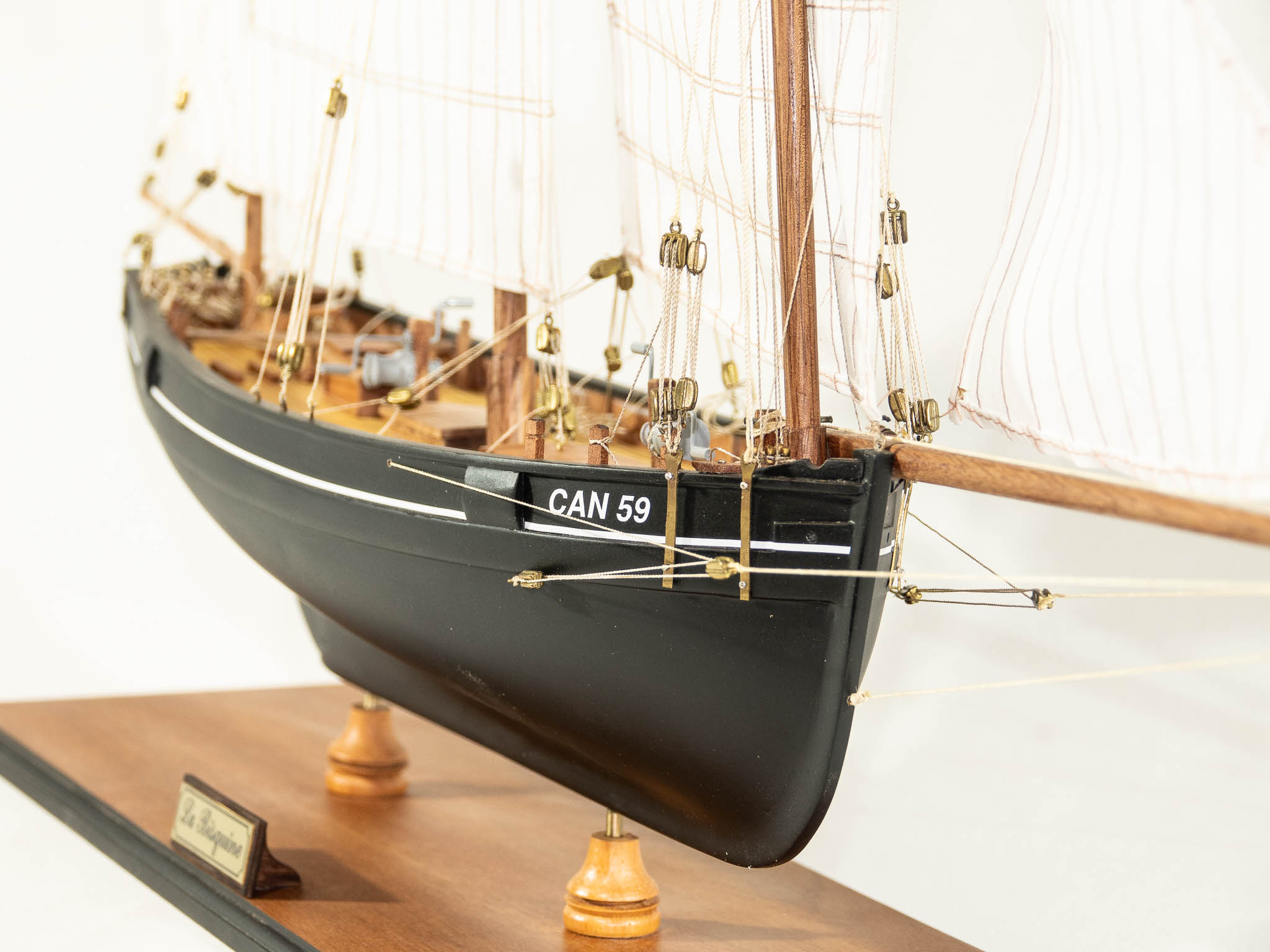 FRANCE - Maquette de Bateau Déjà Montée - Mistral Maquettes