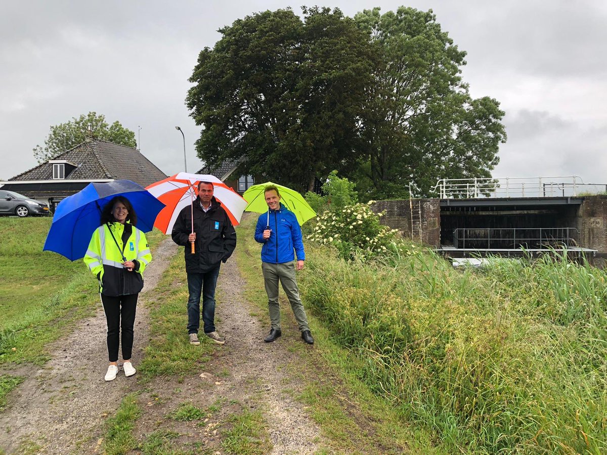 Heerlijk waterschapsweer om de zuidersluis in Schardam, onderdeel van HWBP-project kunstwerken, te bezoeken met mijn <a href="/WaterschapHHNK/">Waterschap HHNK</a> opdrachtgevers
