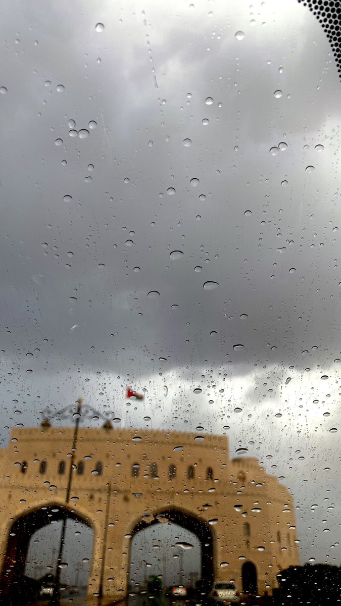 1998Alafifi's tweet photo. الحمدلله على نعمة الغيث                          #مركز_رادار_للطقس                     (نـزوى) https://t.co/jjZla9IqER