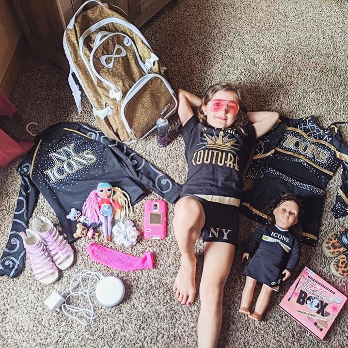 When you’re ICONS all day every day 😍 We love that you are ALL IN Avery! 💛🖤#ALLIN #ICONSTRIBE #GOLDVIBESONLY