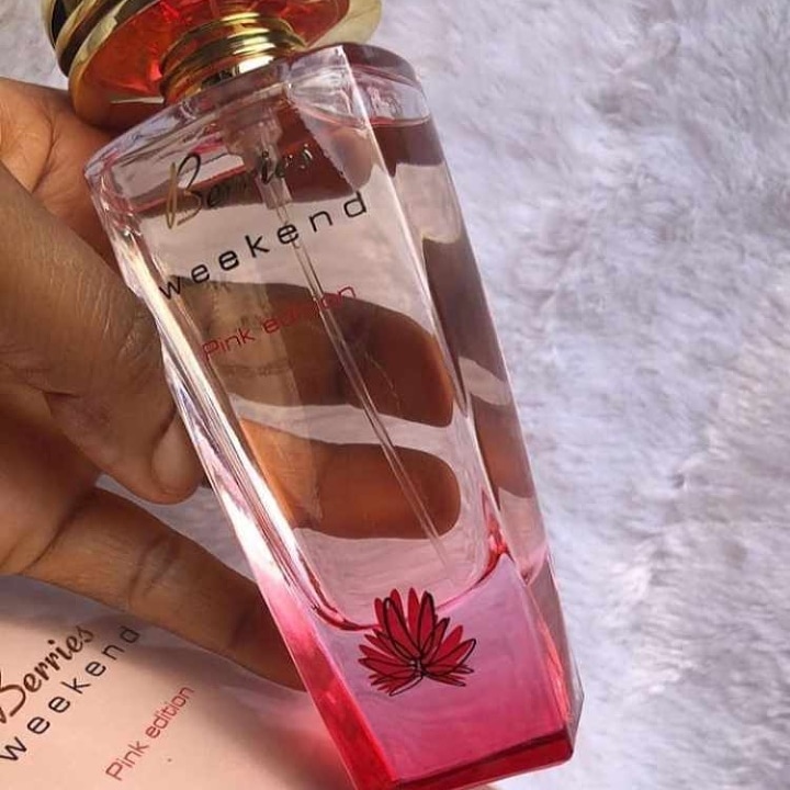 iAm_Beckie's tweet photo. It's like you people want me to starve to death. I am not proud please, if you don't patronize me I can't eat.
Frame 1- #10,500
Frame 2 - #8000
Frame 3 - #10,000
Frame 4- #12ML perfume oils for #2,500 https://t.co/DNcBlU0jYD