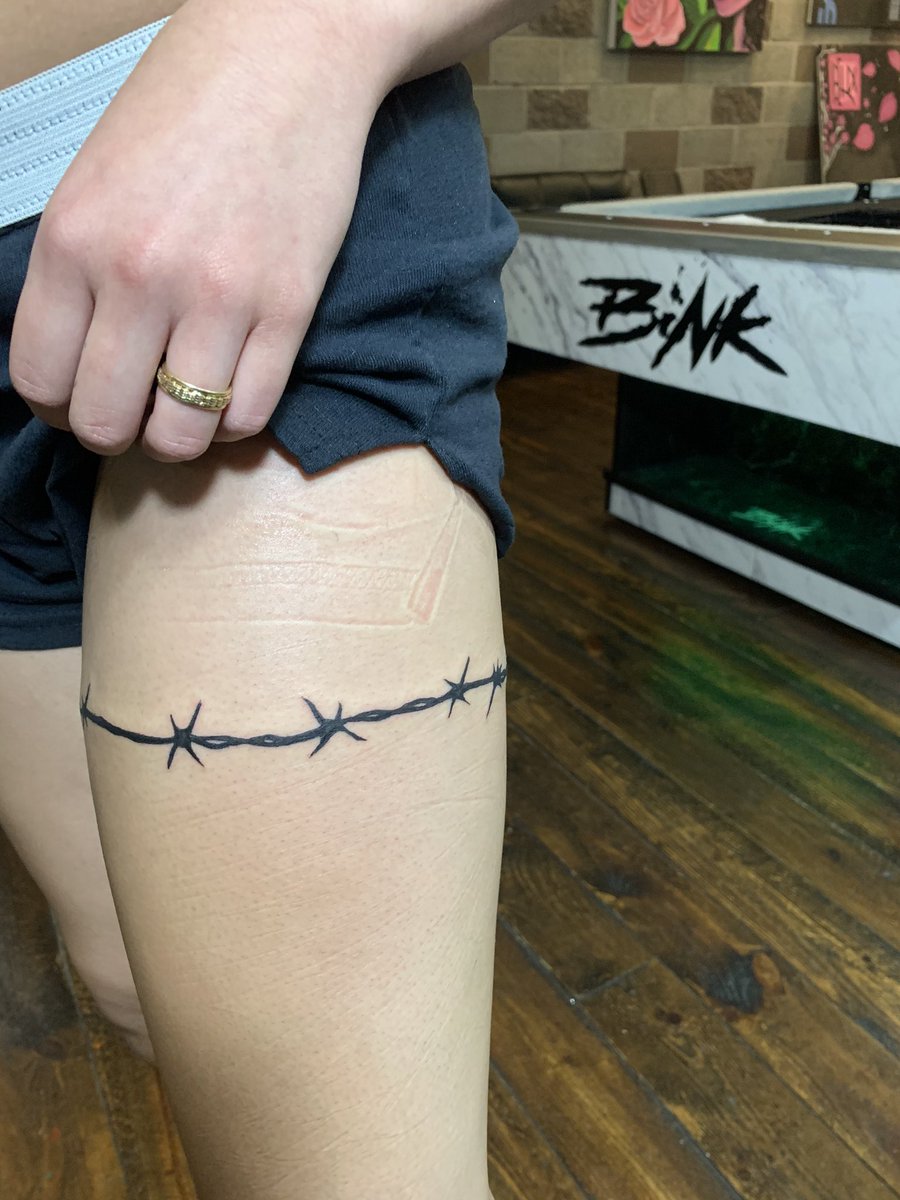 jahnovaa's tweet image. I quit my 9-5 to pursue tattooing full time. I work in a black owned shop located in downtown Atlanta and specialize in tattooing melanated skin. Please retweet and help me find my next customer 🖤🙏🏽💉