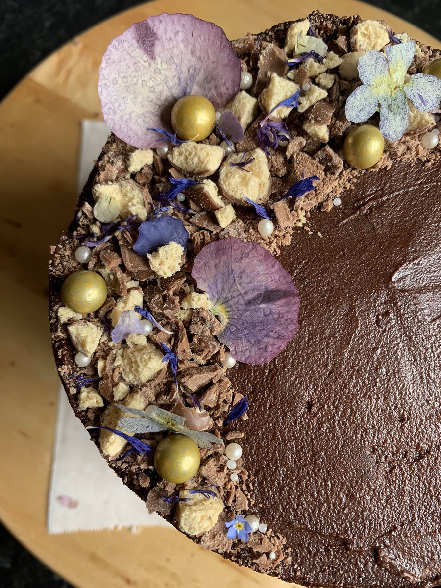 clemserrell's tweet image. A few more cakes ready for lockdown birthdays #batch22