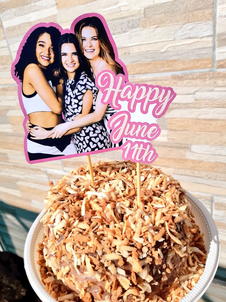 badpostmeghann's tweet photo. happy 21st birthday to me &amp; happy june 11th to all @TheBoldTypeTV fans ❤🥳

i'm so happy to be sharing my birthday with the return of my fav show. https://t.co/HKw04mX5CQ