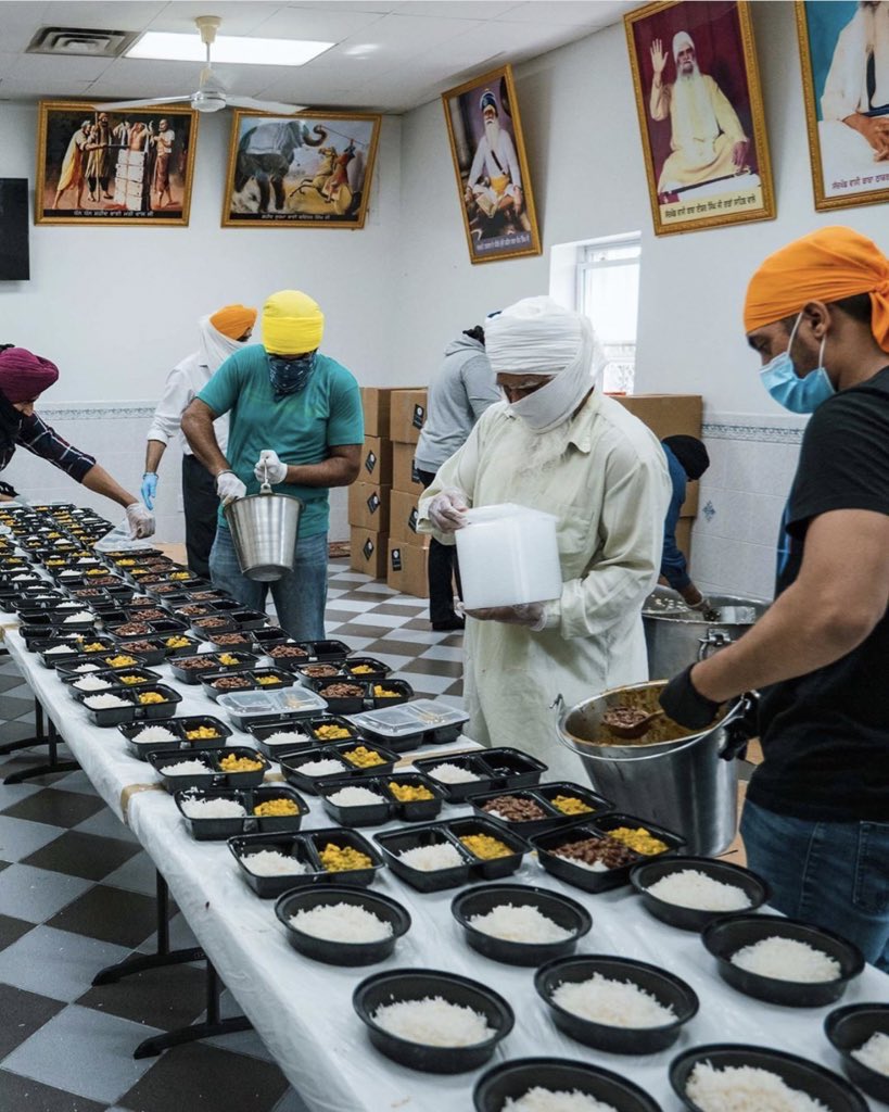 desifinesse's tweet photo. |NYTIMES| How to Feed Crowds in a Protest or Pandemic? The Sikhs Know.

The Sikh Center(New York,Queens Village) has served more than 145,000 free meals in the last two months, as part of their faith tradition of feeding anyone in need. https://t.co/G0XL7UvseV