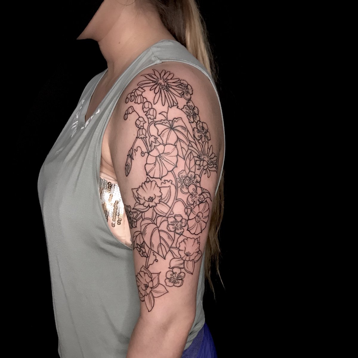 baininkart's tweet photo. Love tattooing flowers. Have I mentioned that before? 😁 #flowers #sleeves #daffodils #linework #lilyofthevalley #thursday #artwork #femaletattoo https://t.co/amMFKVyERx