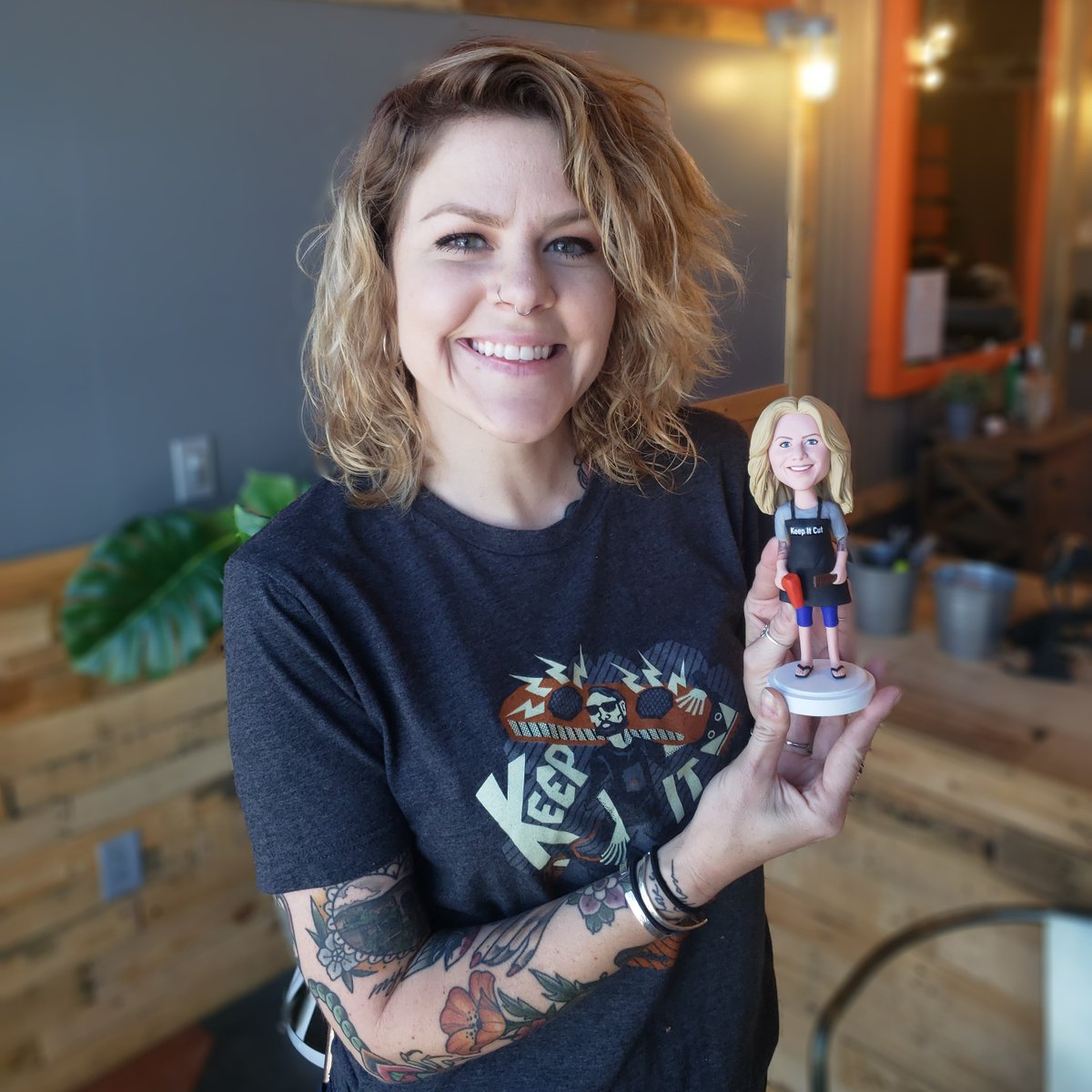 KeepItCut's tweet photo. This is how we do it!!  The custom bobble head way... of yourself! Happy 5yr Anniversary Whitney. Congrats on an amazing 5 years with KIC. We appreciate you. KIC wouldn't be the same without you. 
#bobblehead #Keepitcut #5yranniversary #lookslikeyou #celebrate https://t.co/9m6KEGbluN