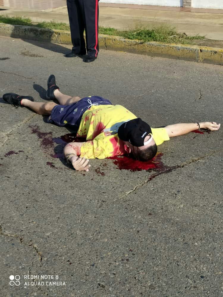 NervinTorres's tweet photo. Asesinan en La Cañada de Urdaneta del estado Zulia a Sargento de la Guardia Nacional Bolivariana quien presuntamente se nego a pagar vacuna. https://t.co/E48FxqOwkI