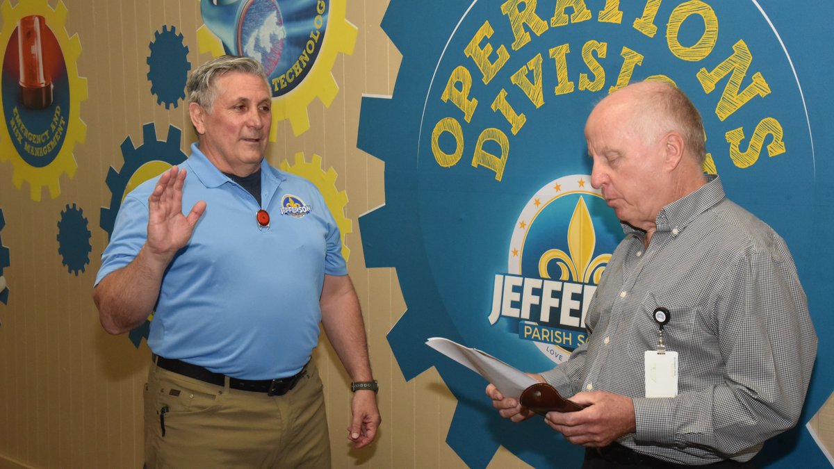 JPschools's tweet photo. Chief Operations Officer &amp; #JPSchools educator Lale Geer was officially sworn in today as interim superintendent. Follow the link to read more about his journey &amp; what serving in the top spot for the 2nd time means to him. https://t.co/Uu2rVJxz6s #WeLove #WeLearn #WeLead #LaEd https://t.co/CfnuOiOUWh