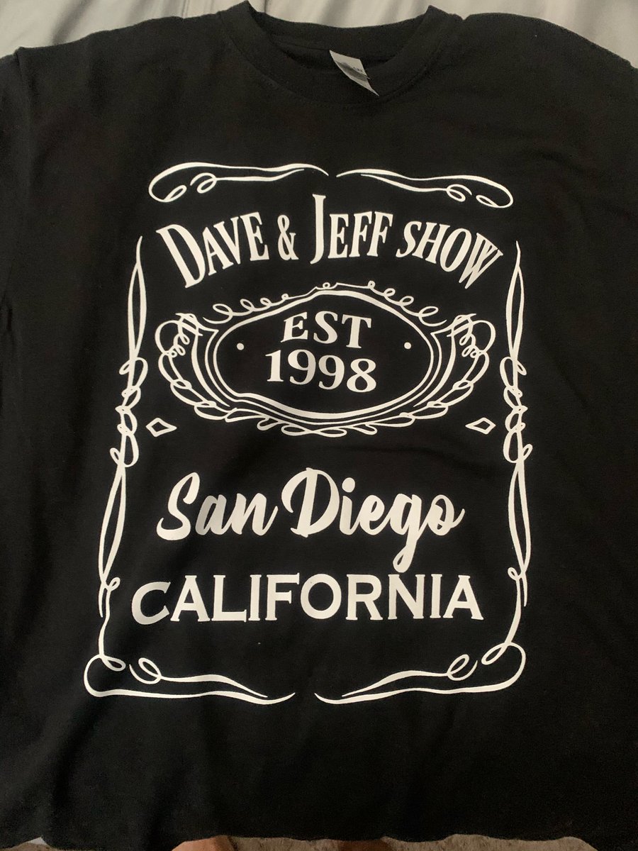TshirtTec's tweet photo. @DavePalet @jeffdotseth ready to kick 2020 in the ass now for sure. thanks slappys. You guys are badass. Appreciate it Palet. #teamslappy https://t.co/5mO8joYGD0