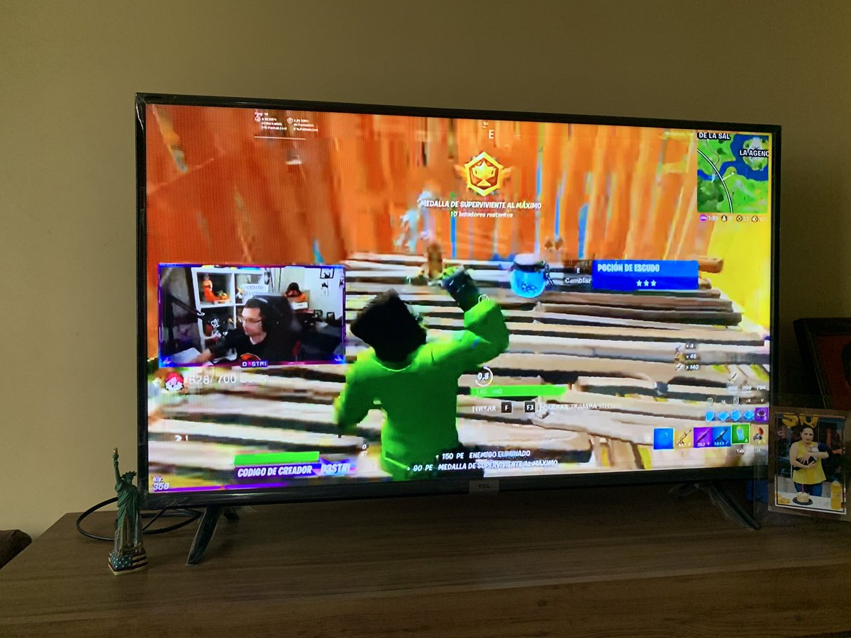 jordanbravoc's tweet photo. Como en todas las mañanas al empezar no pueden faltar los videos de @D3strii 💪🏼 que nivel de jugador,calidad en juego y en ambiente 🍿. Vamonos en el choppa ratón 🐁 #SorteoD3stri https://t.co/5hxO1Ptr6w