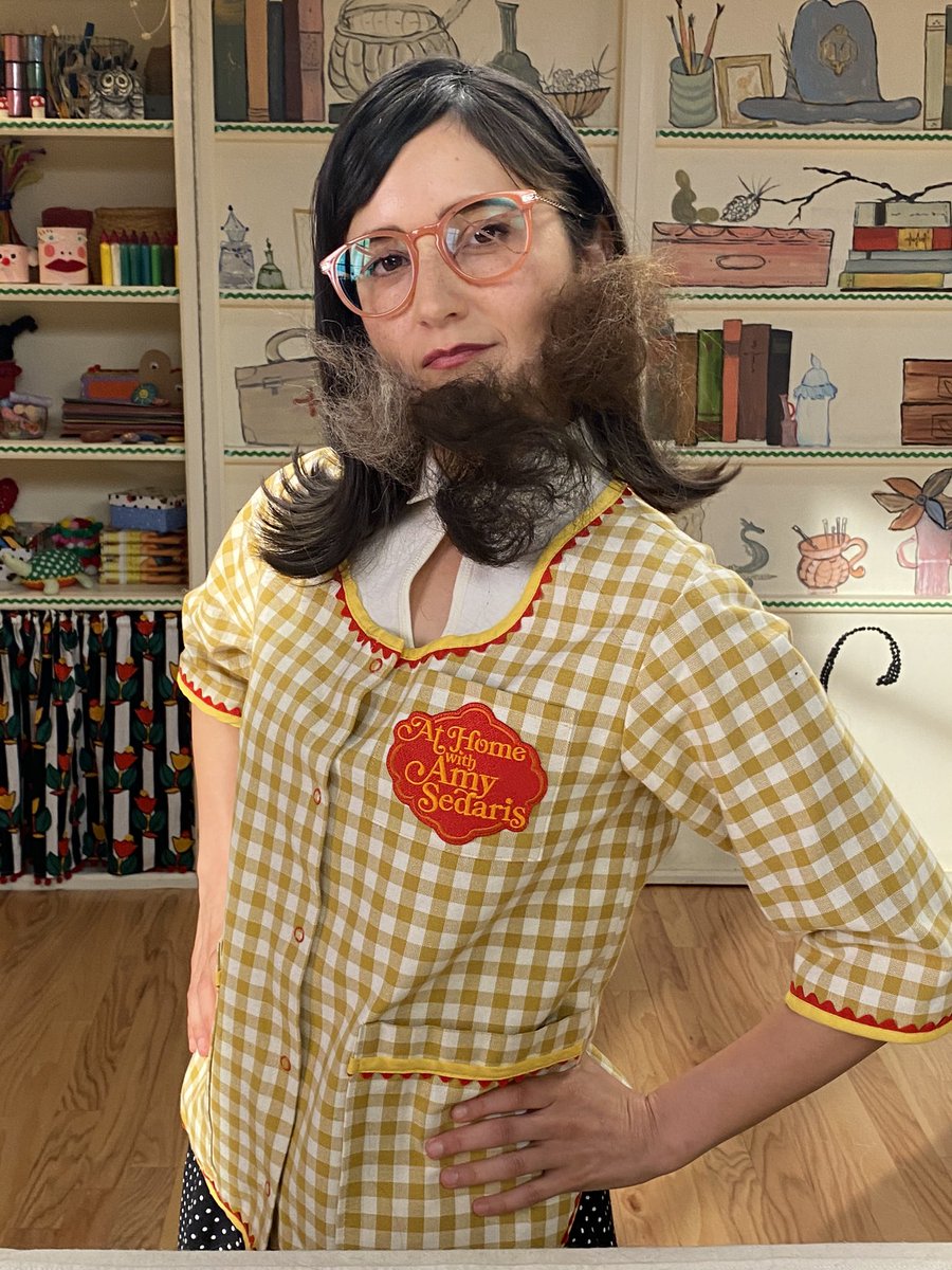 AHWAmySedaris's tweet photo. Folks were dressed in their Easter finest last night! Which looks were your favorite? #EasterOutfits #AtHomeWithAmySedaris https://t.co/QlP8ACHOVW