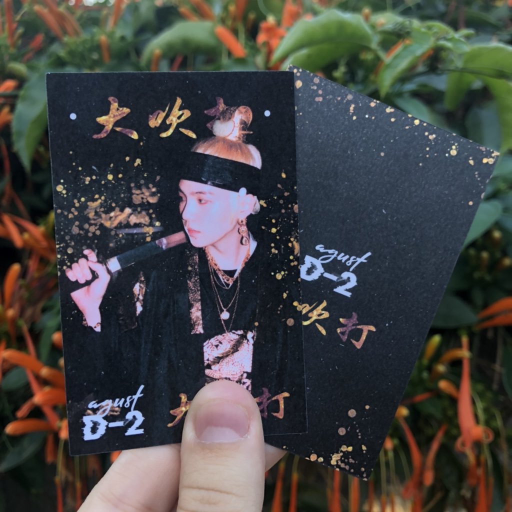babekstore's tweet image. ♛ #Sorteio Especial - BTS Debut ♛

Para participar basta seguir as regras do banner abaixo 👇🏼

🎁 O prêmio será 3 cards especias do Suga e 3 marca páginas dos meninos

📅 Divulgaremos o resultado dia 13.06.2020

Sortearemos através dos RTs desse Tweet!