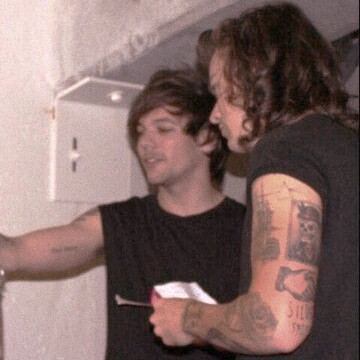 ana; au larry no 📌 tweet media