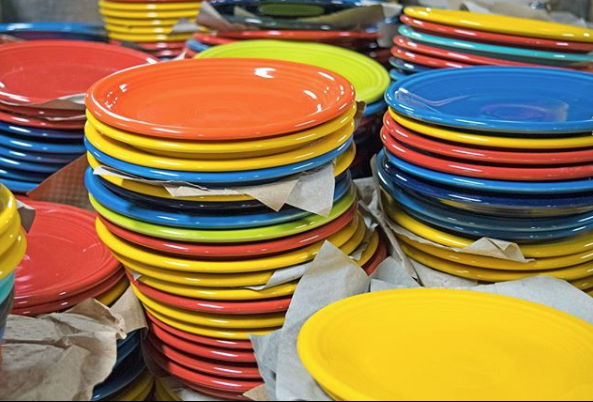 FiestaOutlets's tweet photo. Why choose #FiestaTableware? 🤔 Because most other companies are not manufacturers. We are—and we remain the largest domestic tableware manufacturer in America. #AmericanMade #AmericanManufacturing https://t.co/jYEJRDAAaO