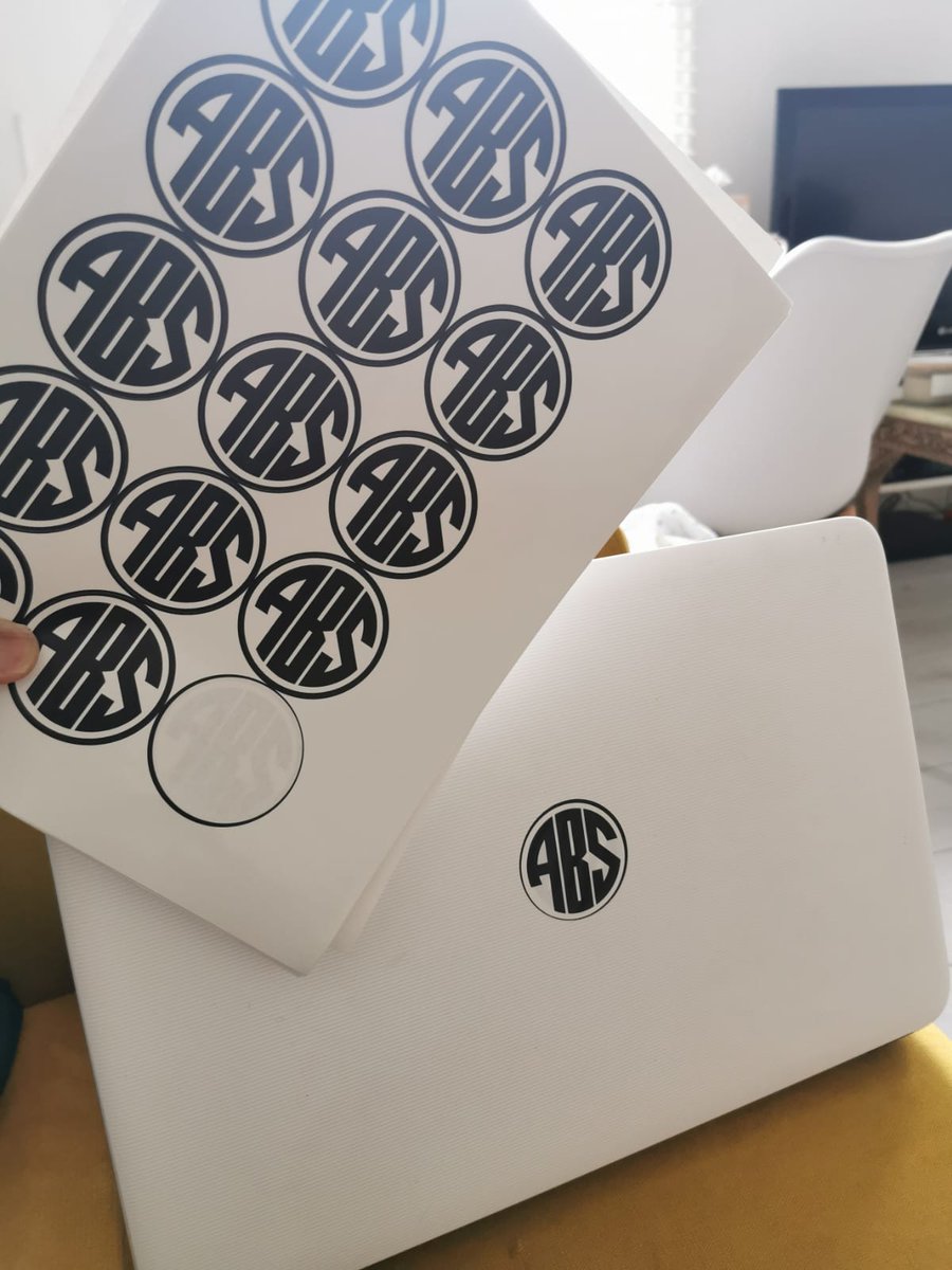 labelonloads's tweet photo. Do you want to make your brand stand out from the crowd?
Look no further and message us for a quote on your Logo sticker labels.
#LabelOnLoads
#Logo
#Sticker
#Label
#Design
#Brand
#Marketing
#Business
#ContactUsNow https://t.co/5QDTKJiKpB