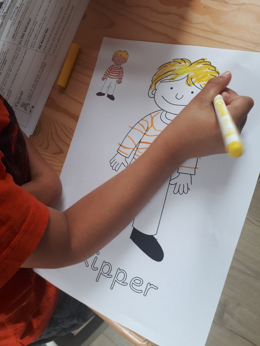 KiplingKelly's tweet image. Biff chip and kipper has started with the second child