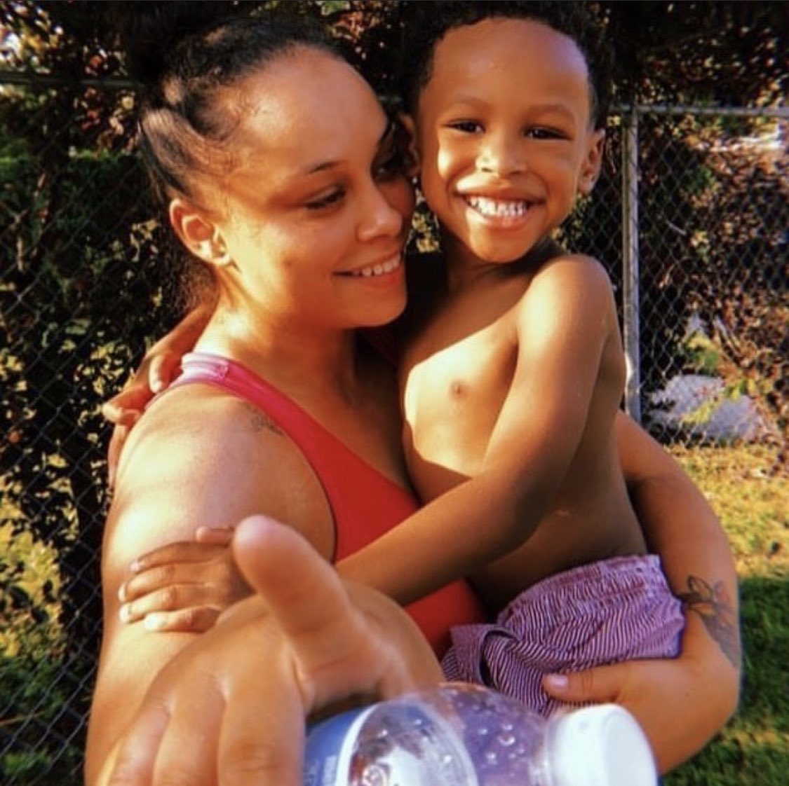 LamariaGrace's tweet image. This is a challenge I can get behind 
#sameface.