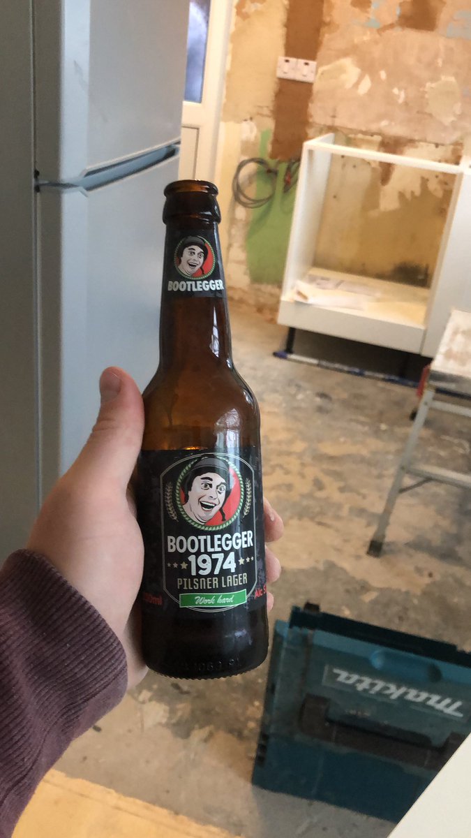 LLeightwood's tweet photo. Having a late one tonight captain!! There’s only one thing to drink when your having a #grueller @bootlegger1974 @hayward_rh @RogersTr26 @finndonn https://t.co/1k2m8yrGV7